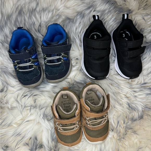 Toddler Shoes set of 3 - Picture 1 of 8